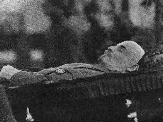 Када је Лењин умро?